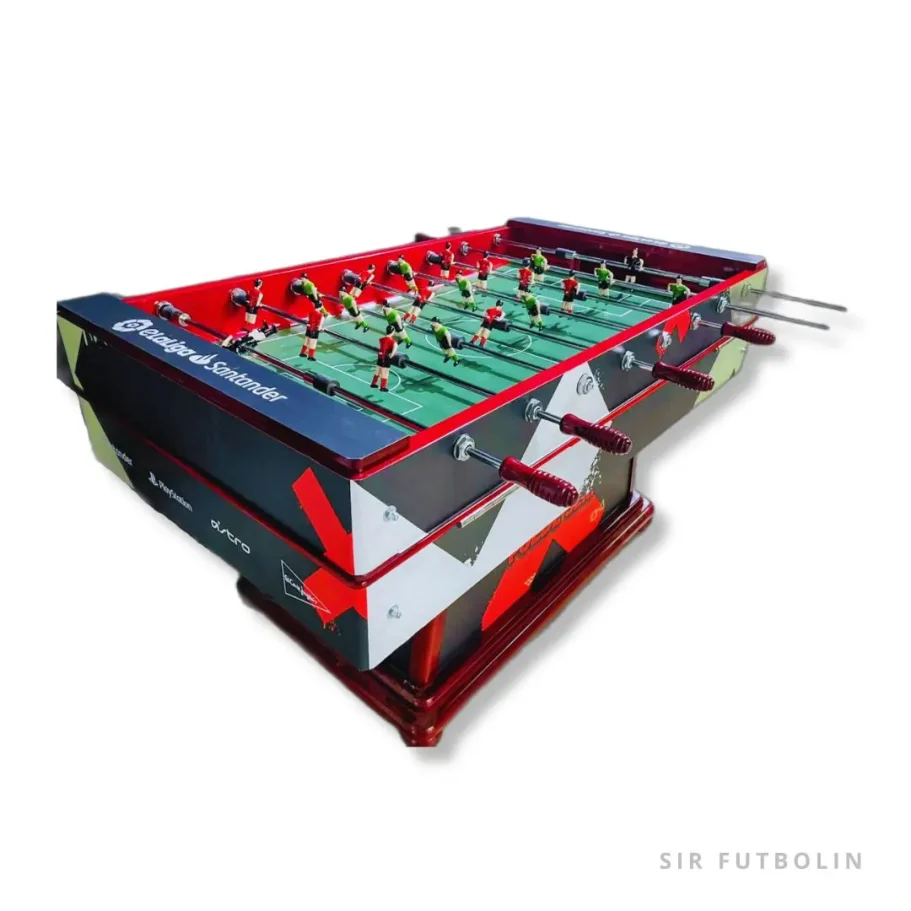 Alquiler de futbolines personalizados con marca para eventos en Madrid y Barcelona